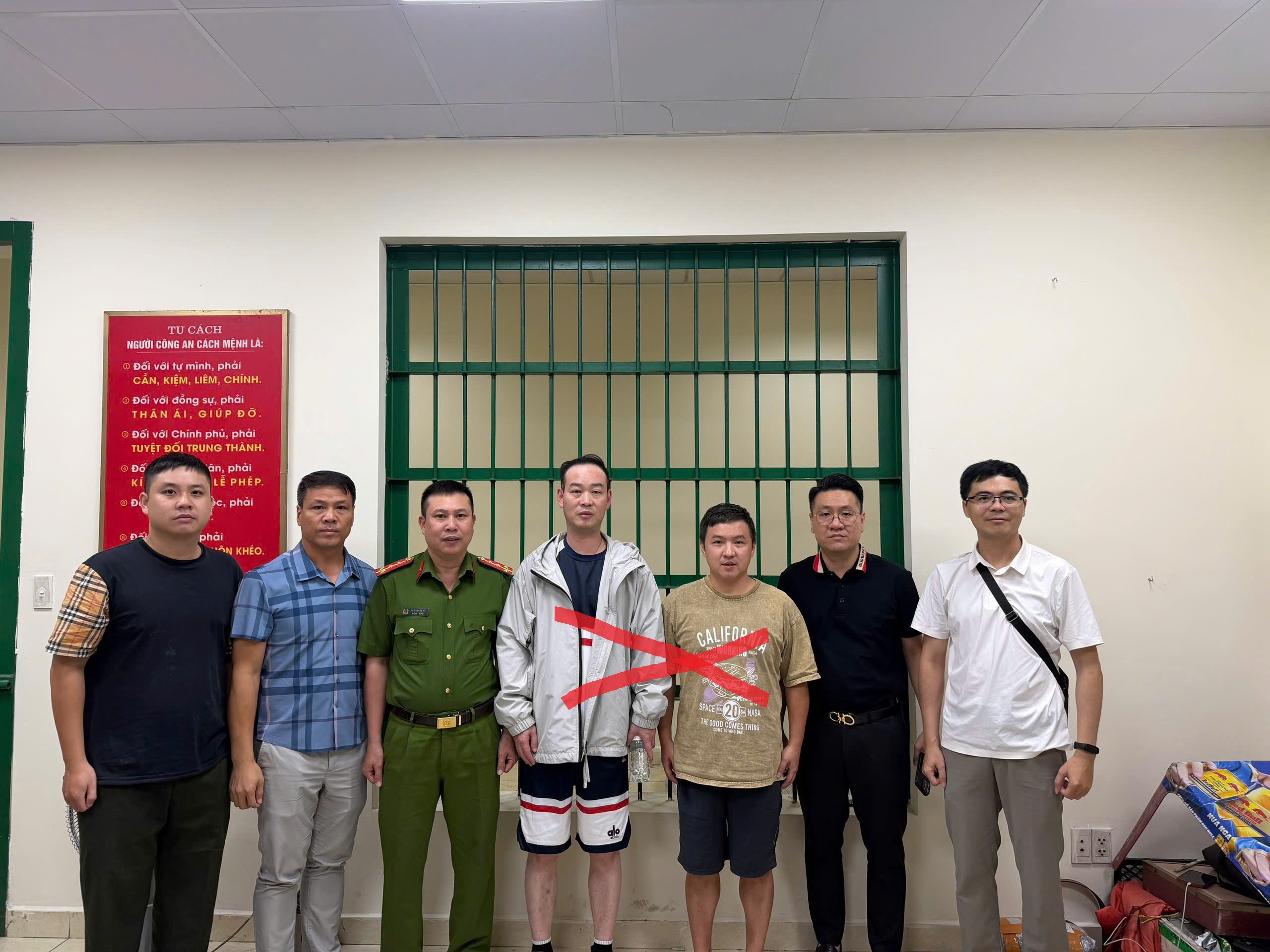 Phòng Quản lý xuất nhập cảnh Công an thành phố: Liên tiếp bắt giữ các đối tượng truy nã người nước ngoài
